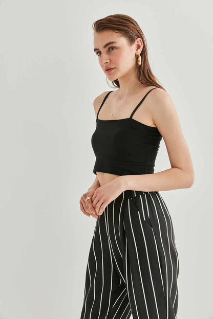 CROP SINGLET TOP