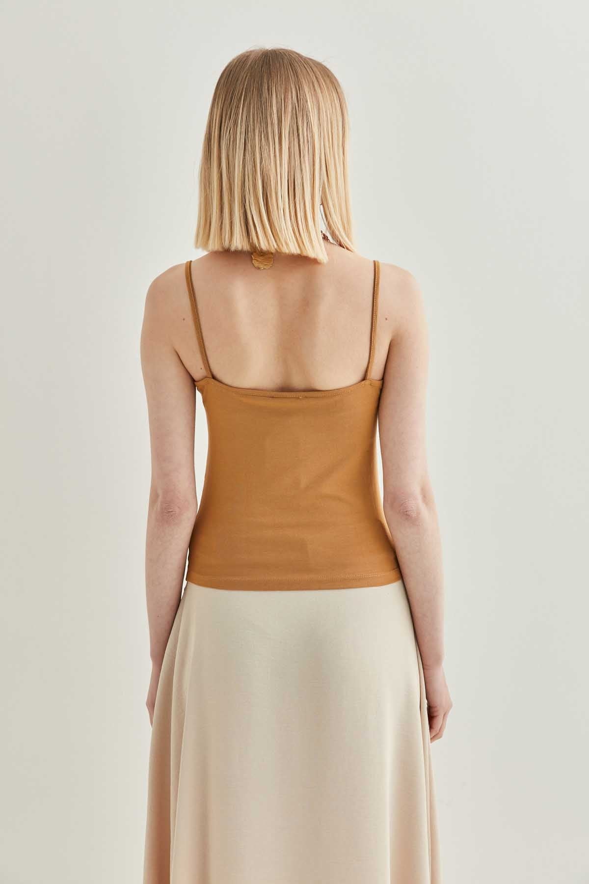 FITTED BLOUSE