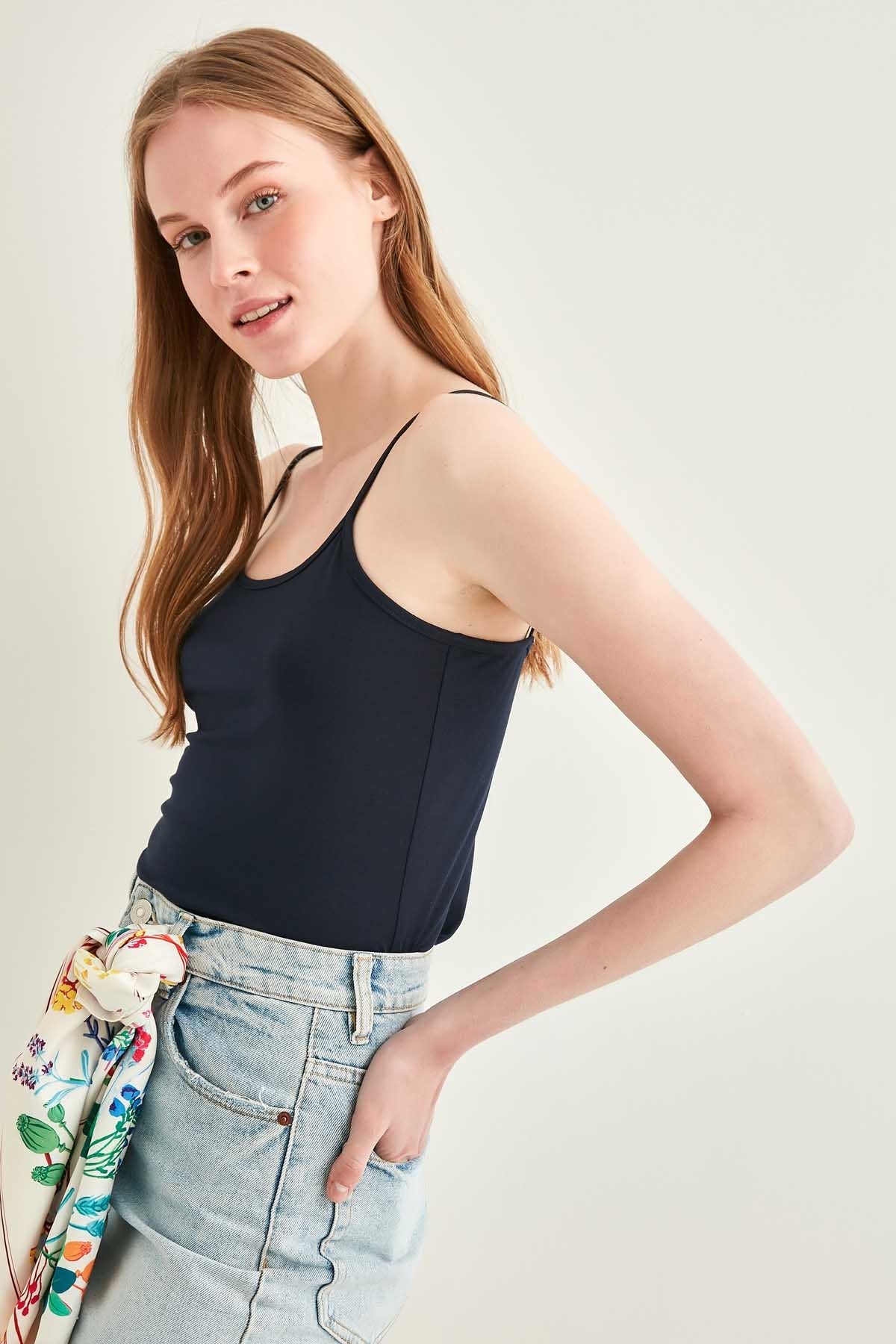 SASHED VISCOSE CROP BLOUSE