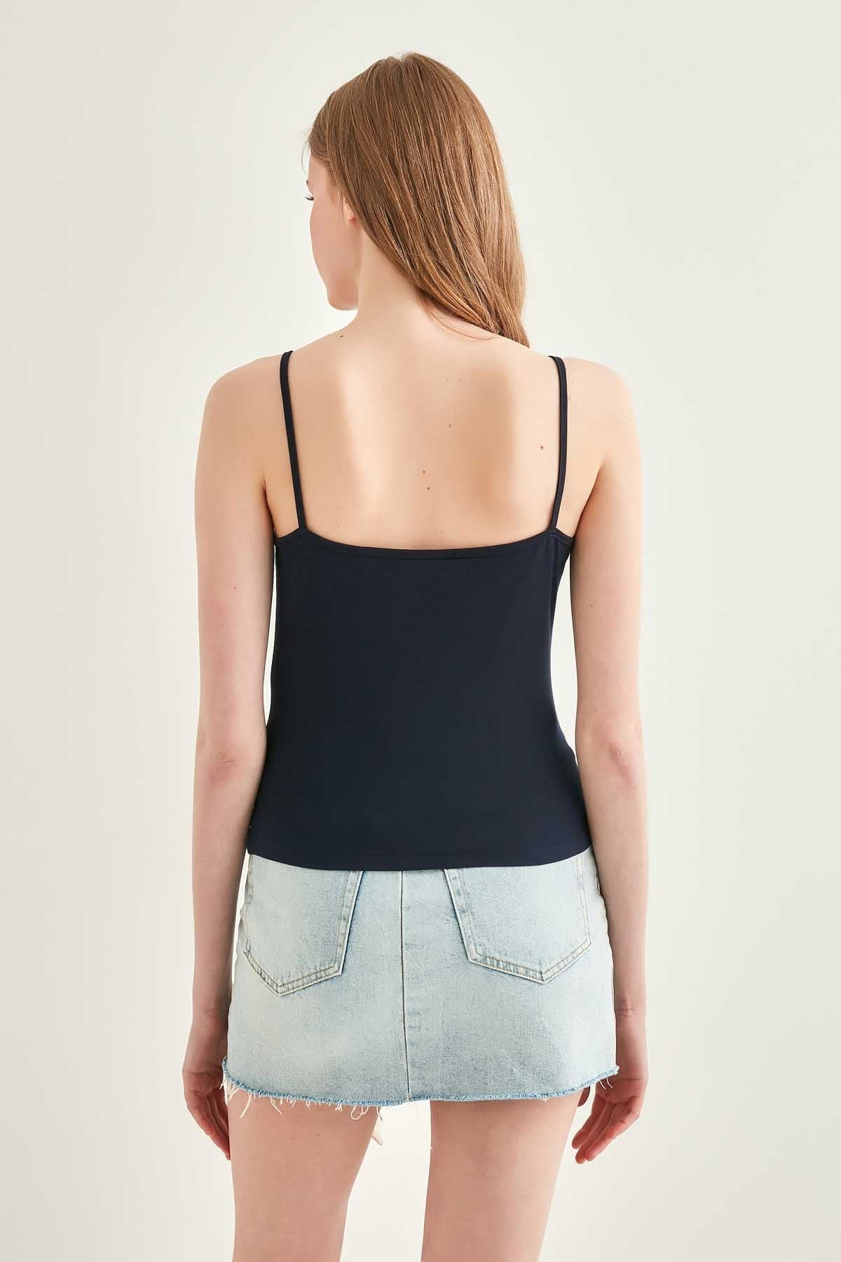 SASHED VISCOSE CROP BLOUSE