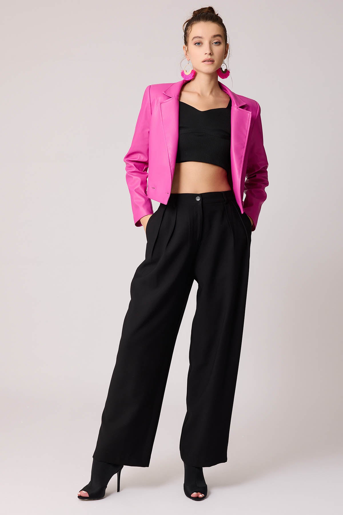 FAUX LEATHER CROP JACKET WITH ASSISTED BUTTON