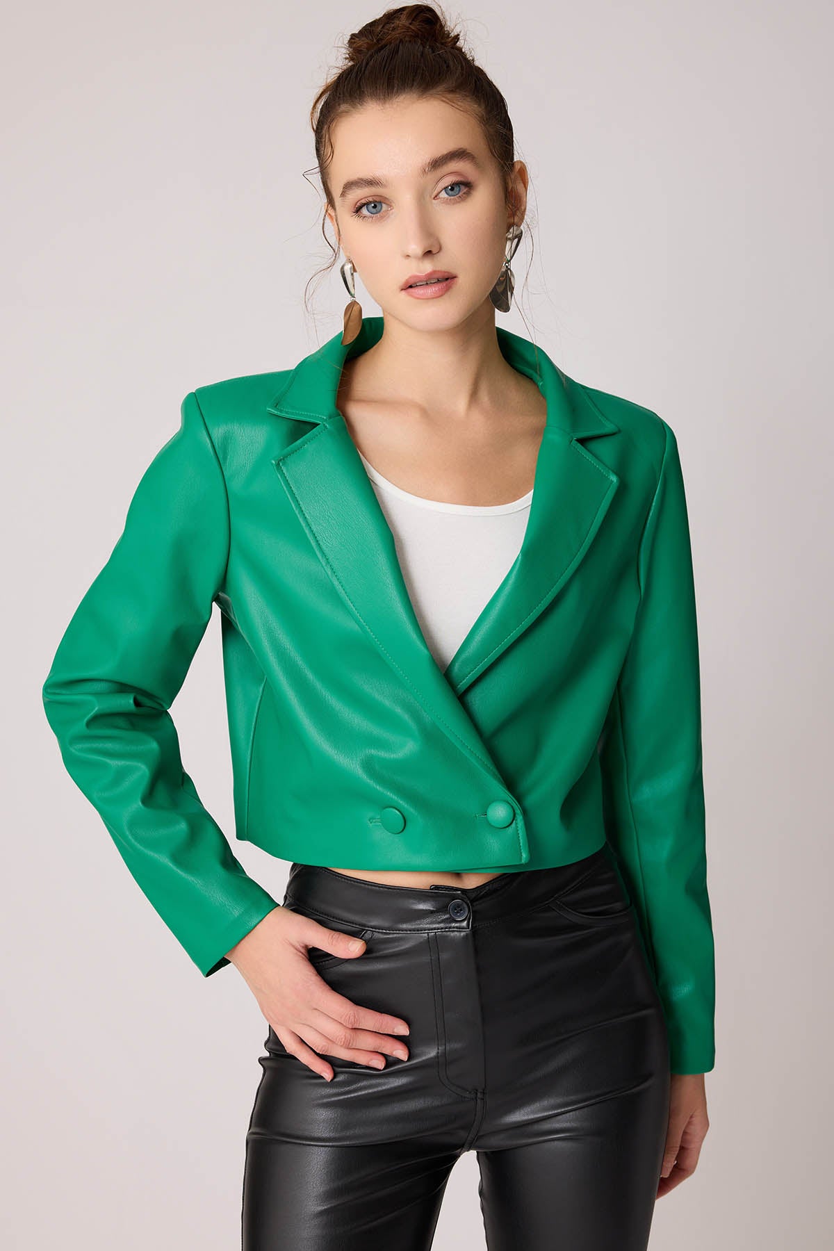 FAUX LEATHER CROP JACKET WITH ASSISTED BUTTON