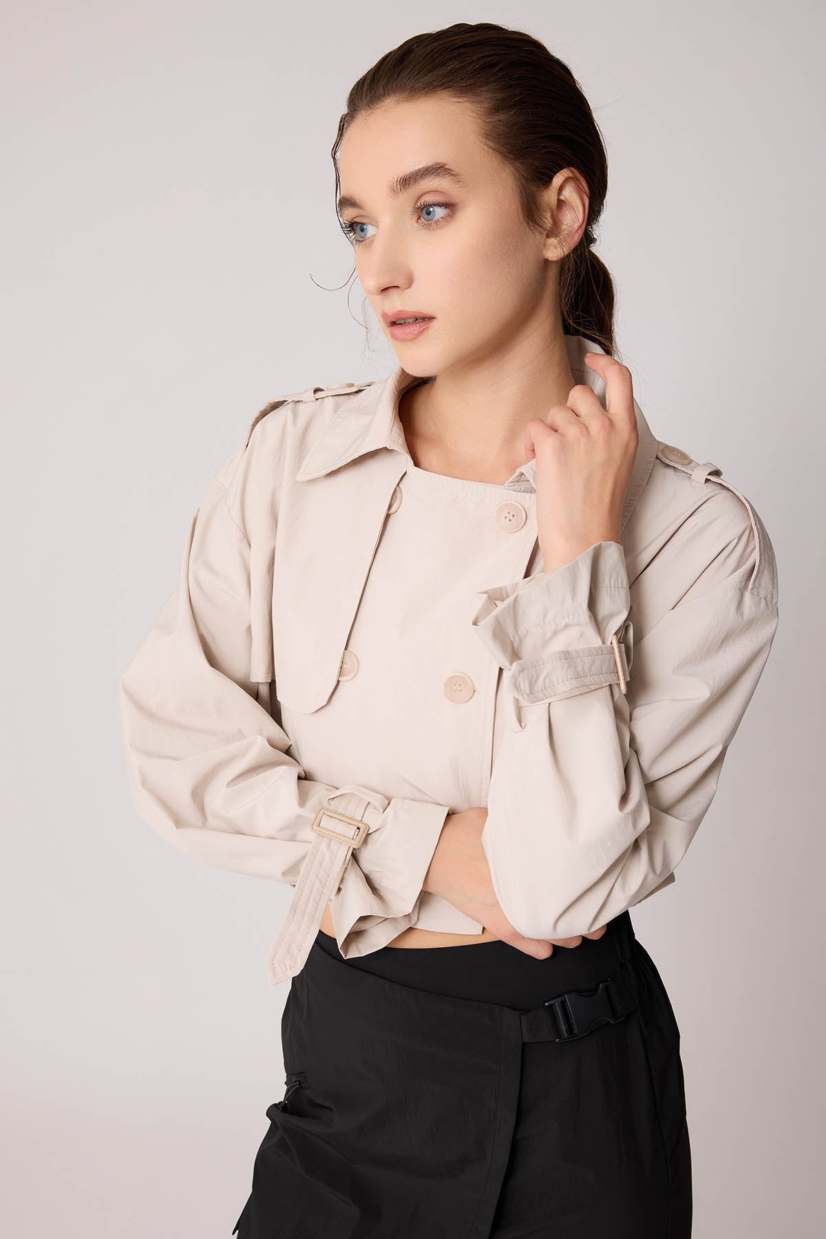 CROP TRENCH COAT WITH LINED FRONT BUTTON
