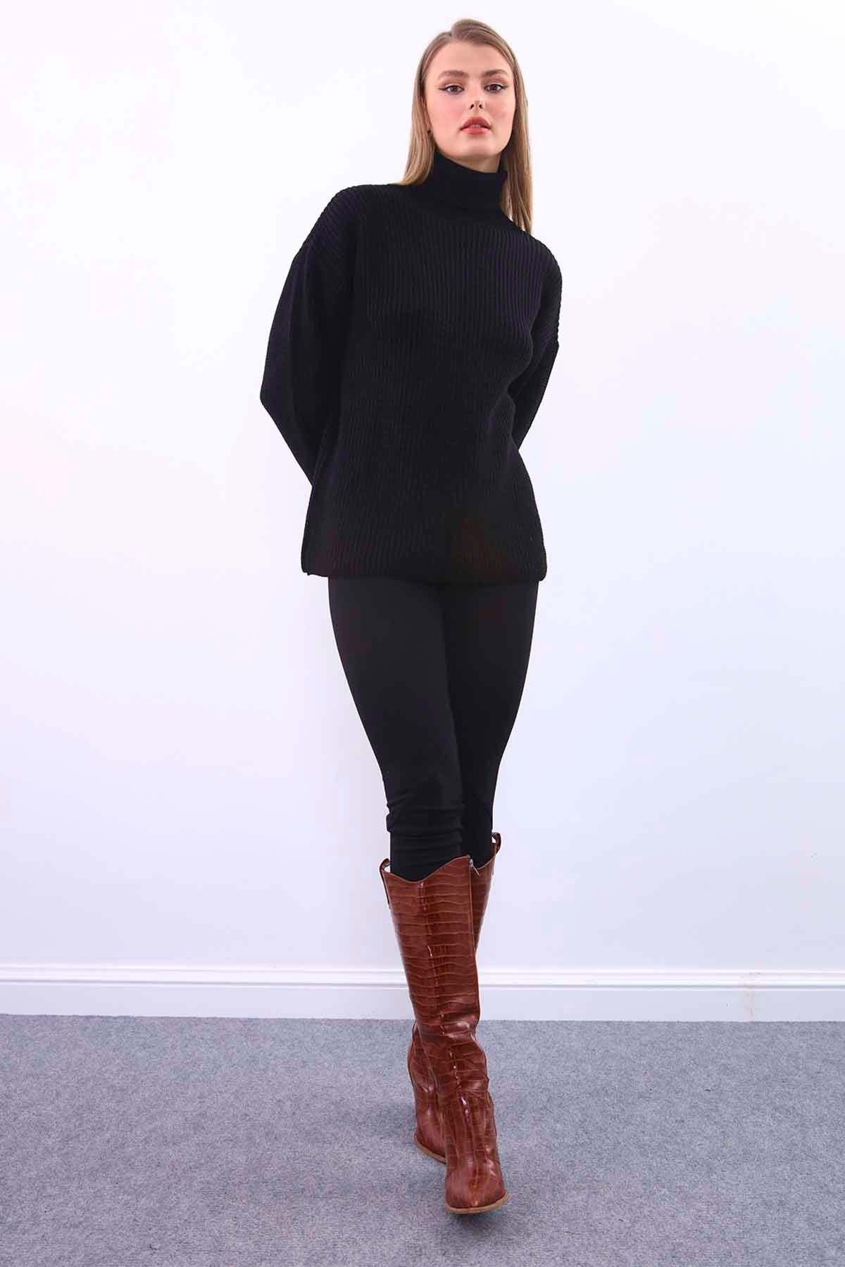 TURTLENECK KNITTED SWEATER