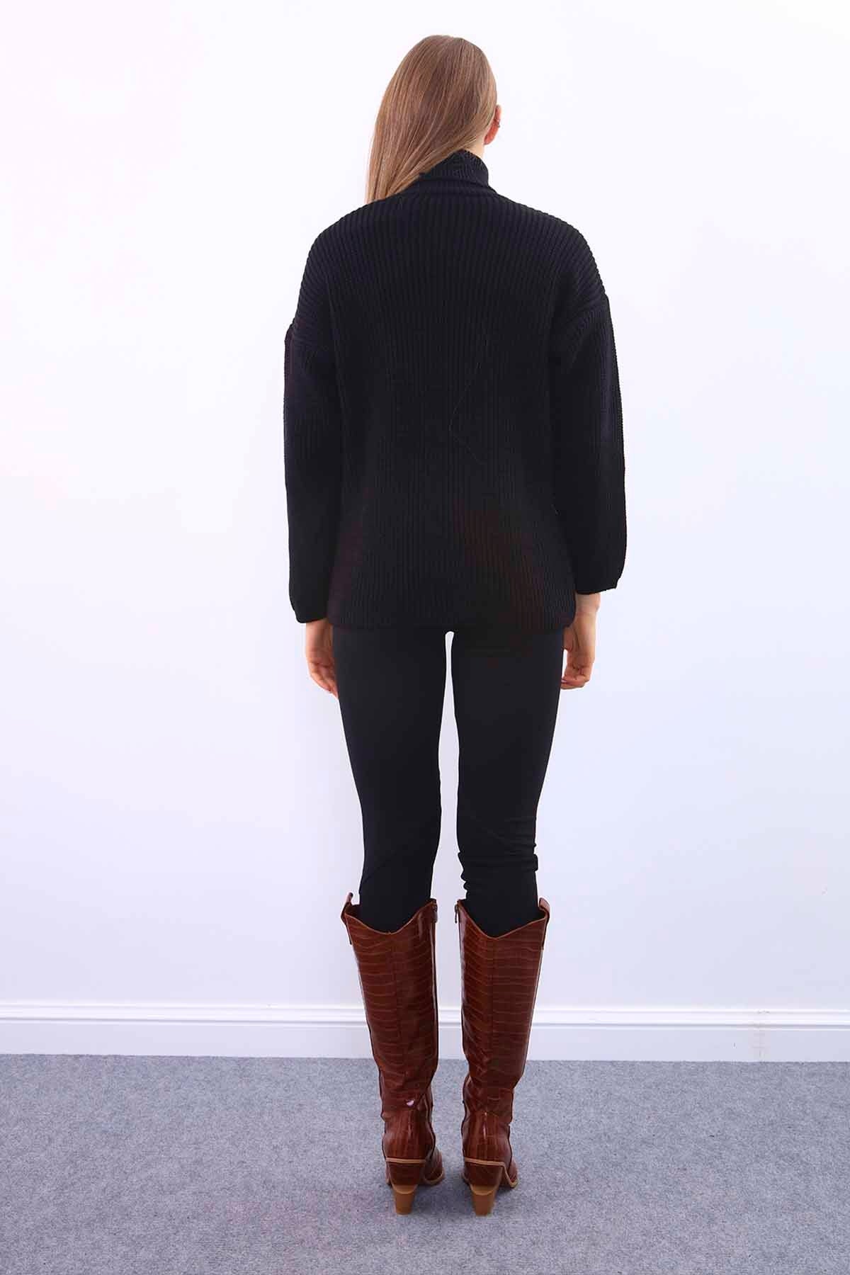 TURTLENECK KNITTED SWEATER