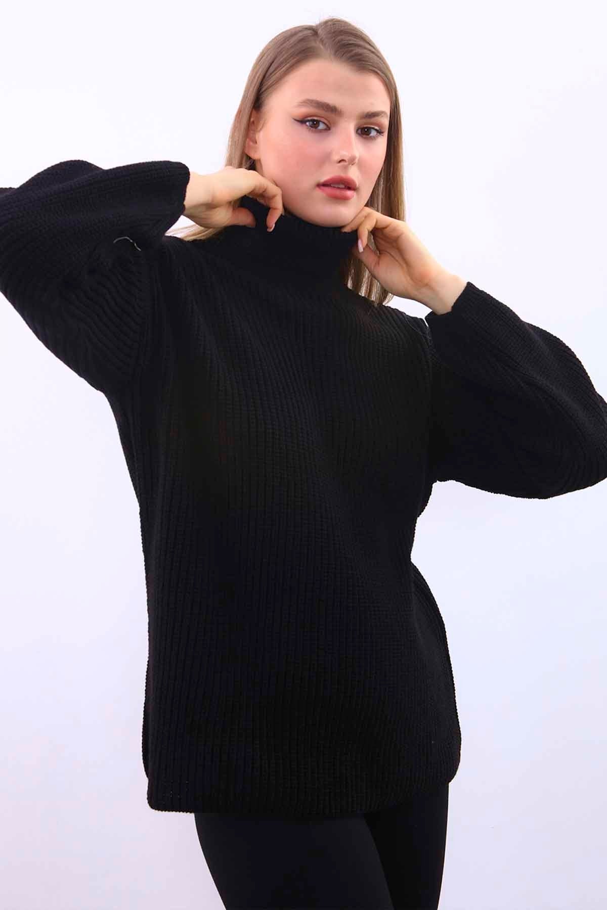 TURTLENECK KNITTED SWEATER