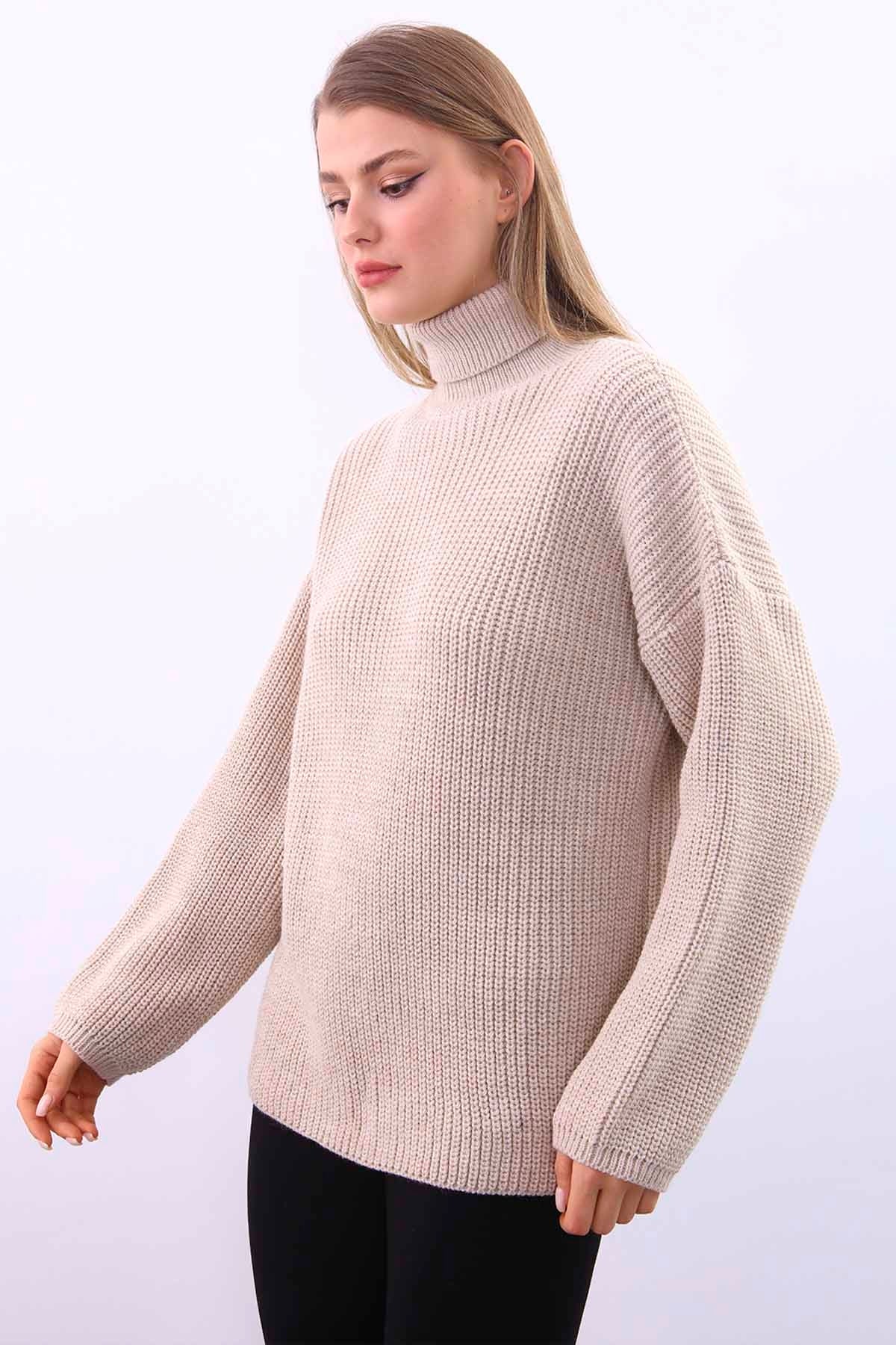 TURTLENECK KNITTED SWEATER