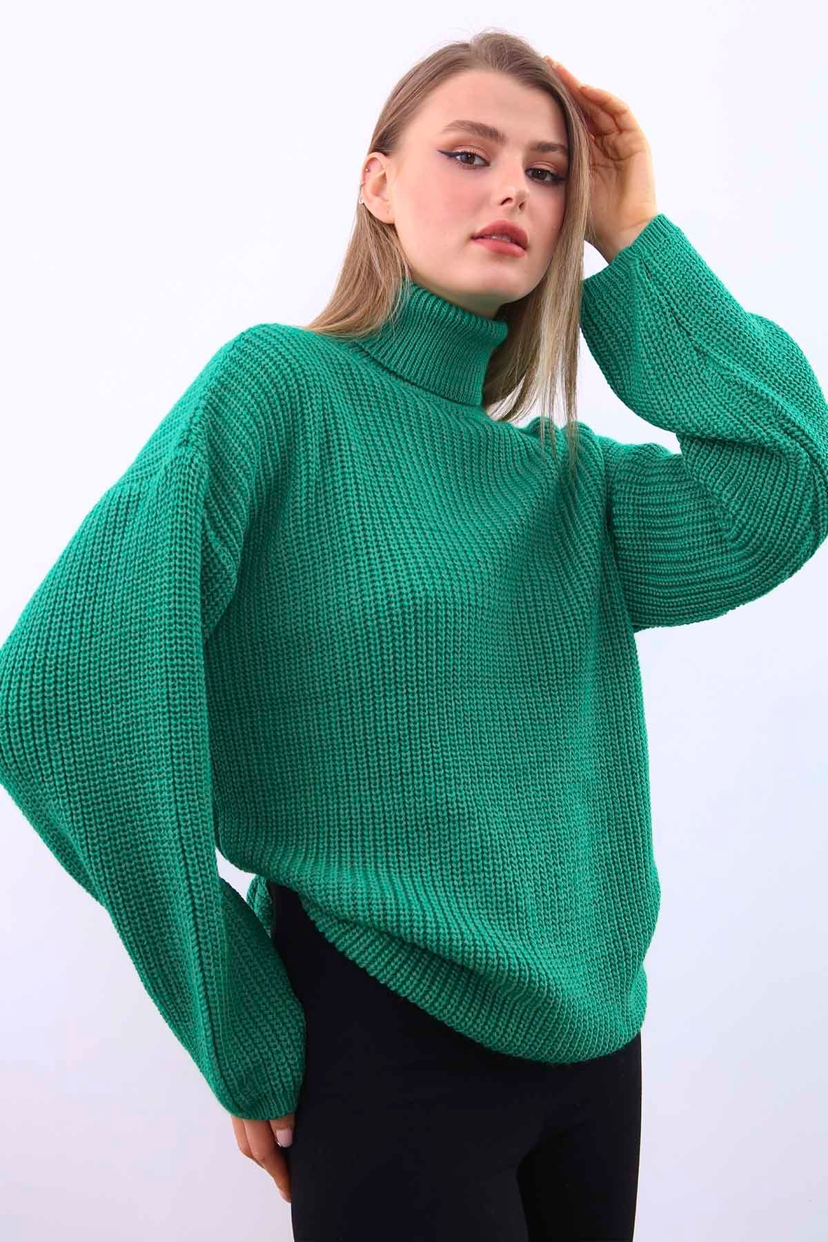 TURTLENECK KNITTED SWEATER