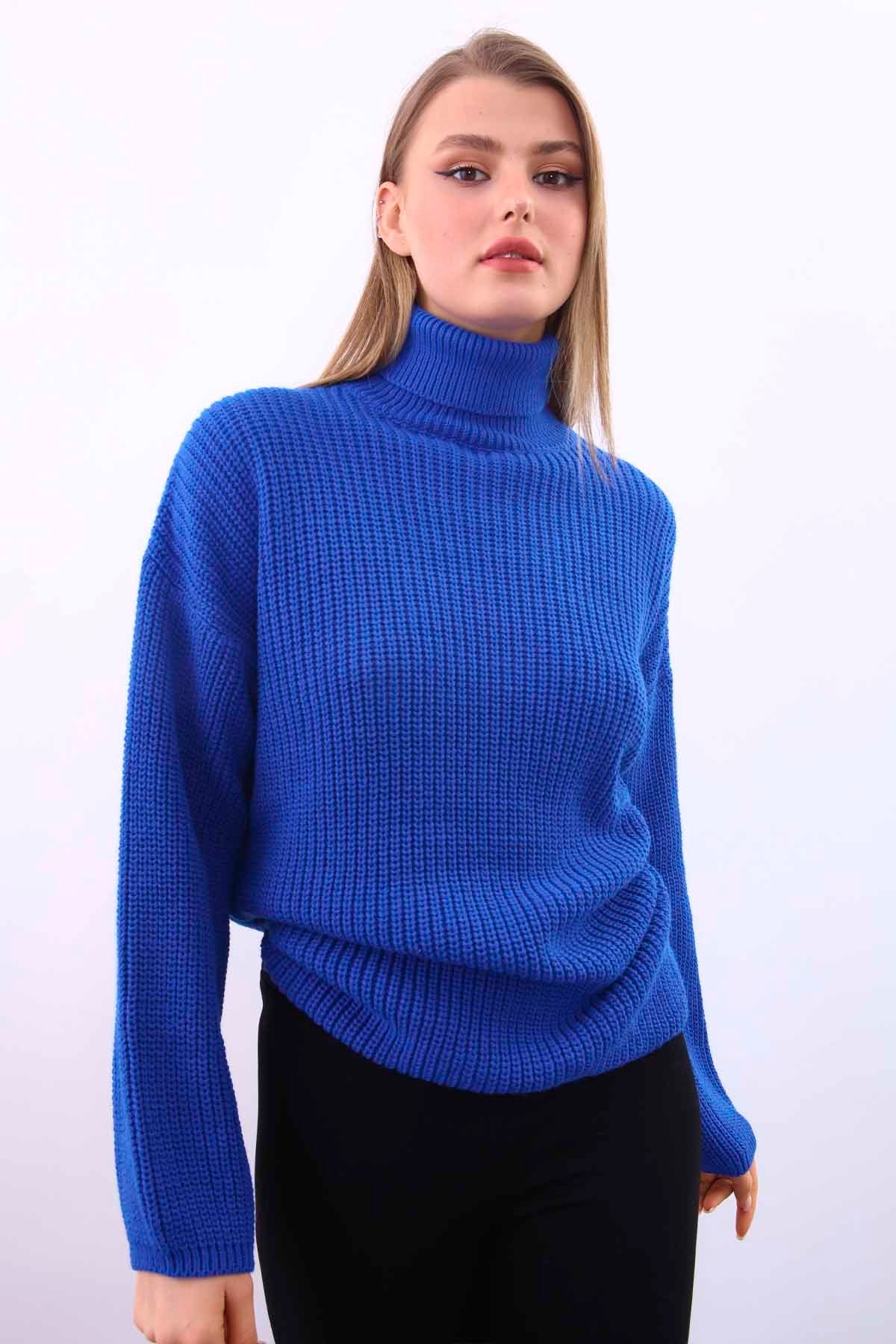 TURTLENECK KNITTED SWEATER