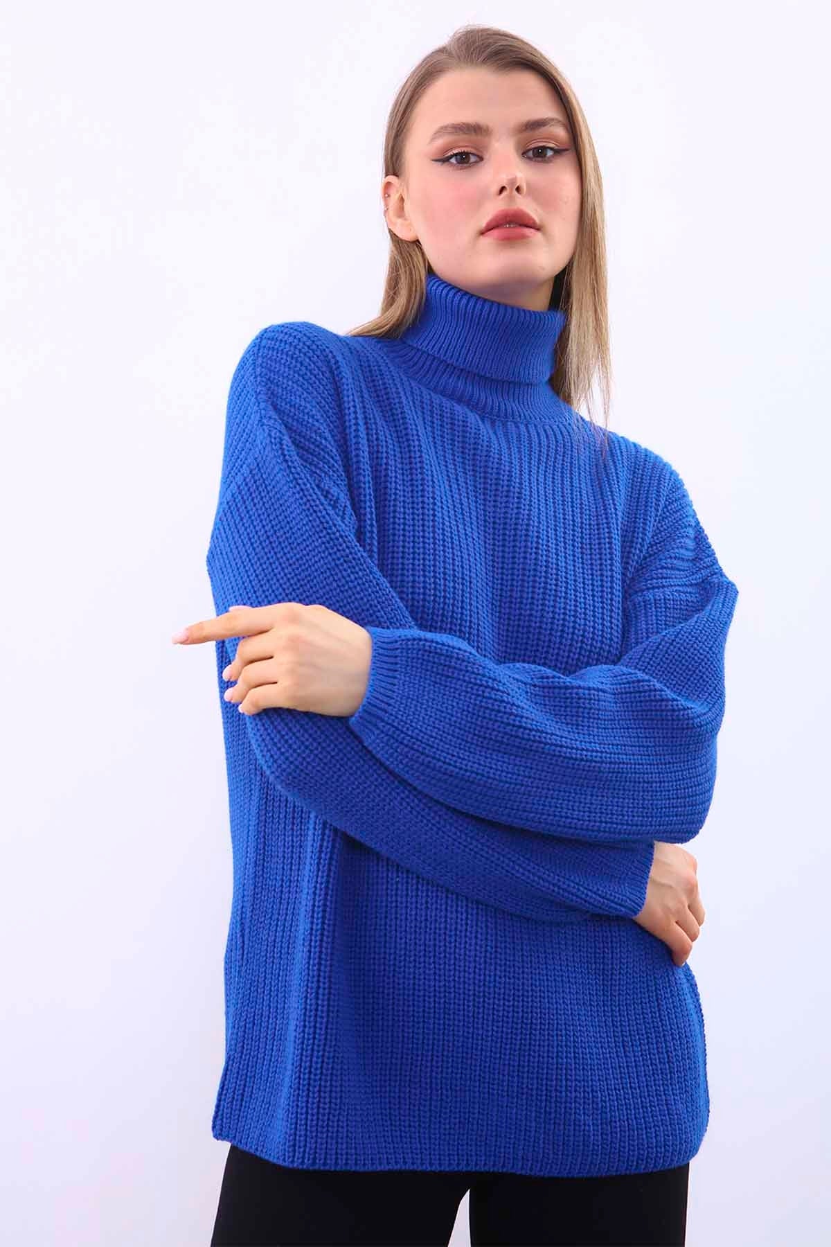TURTLENECK KNITTED SWEATER