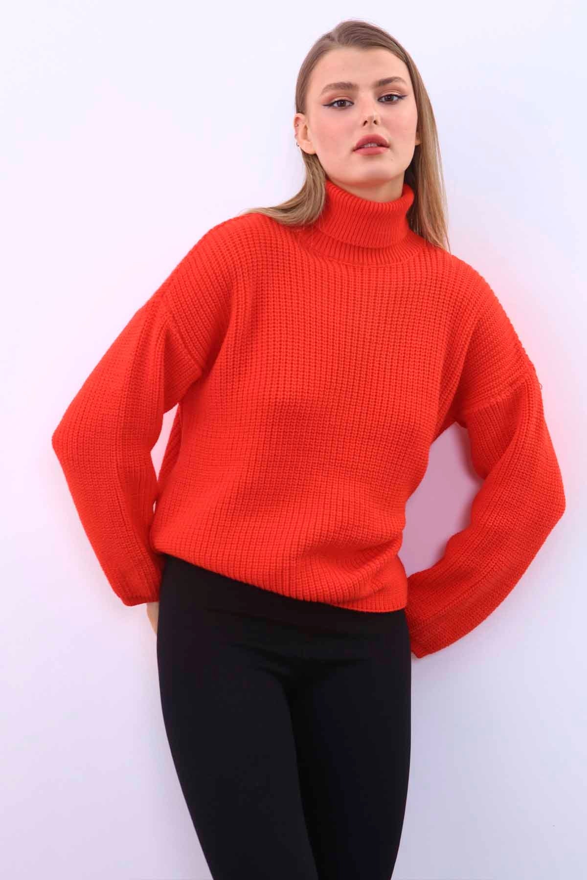 TURTLENECK KNITTED SWEATER