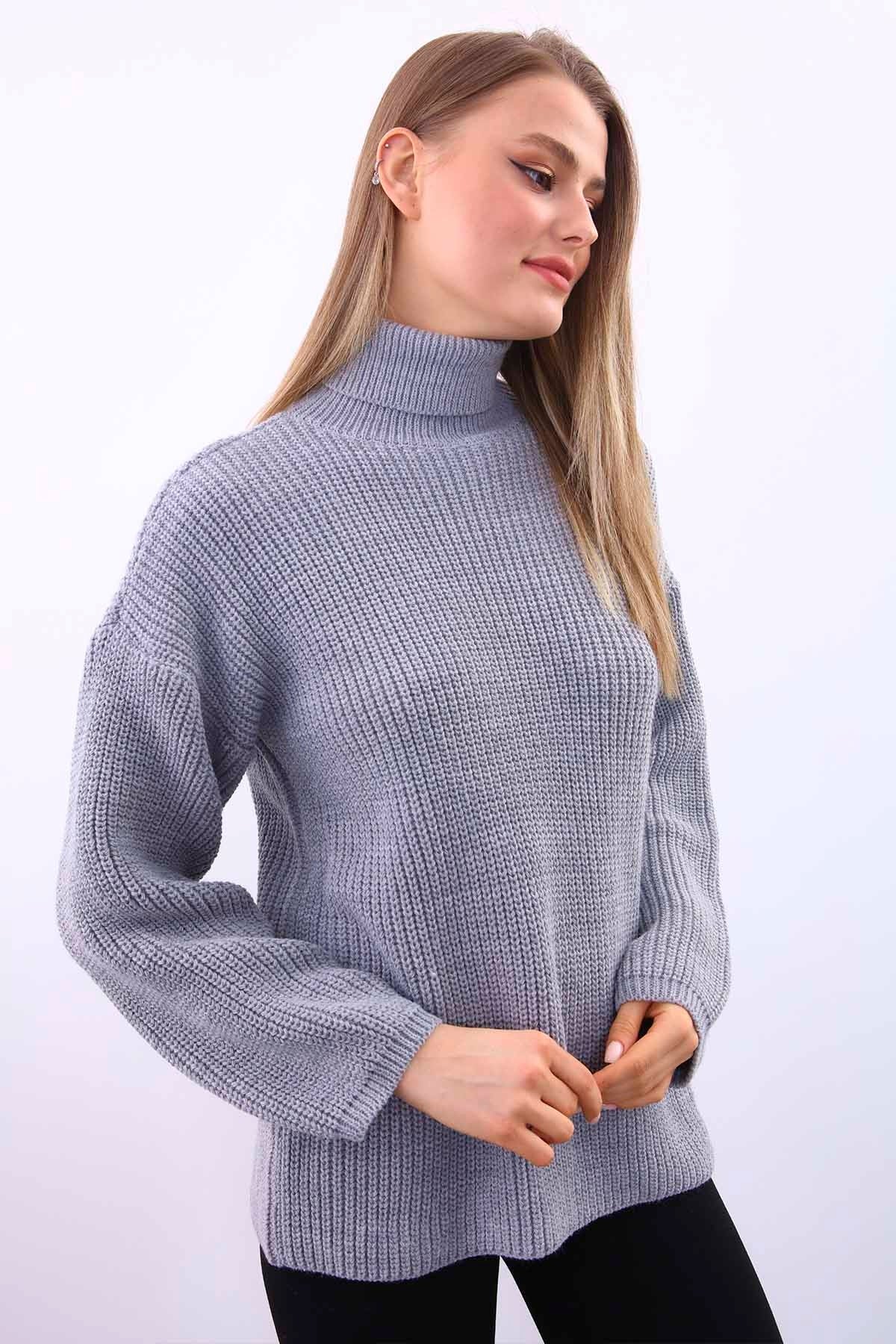 TURTLENECK KNITTED SWEATER