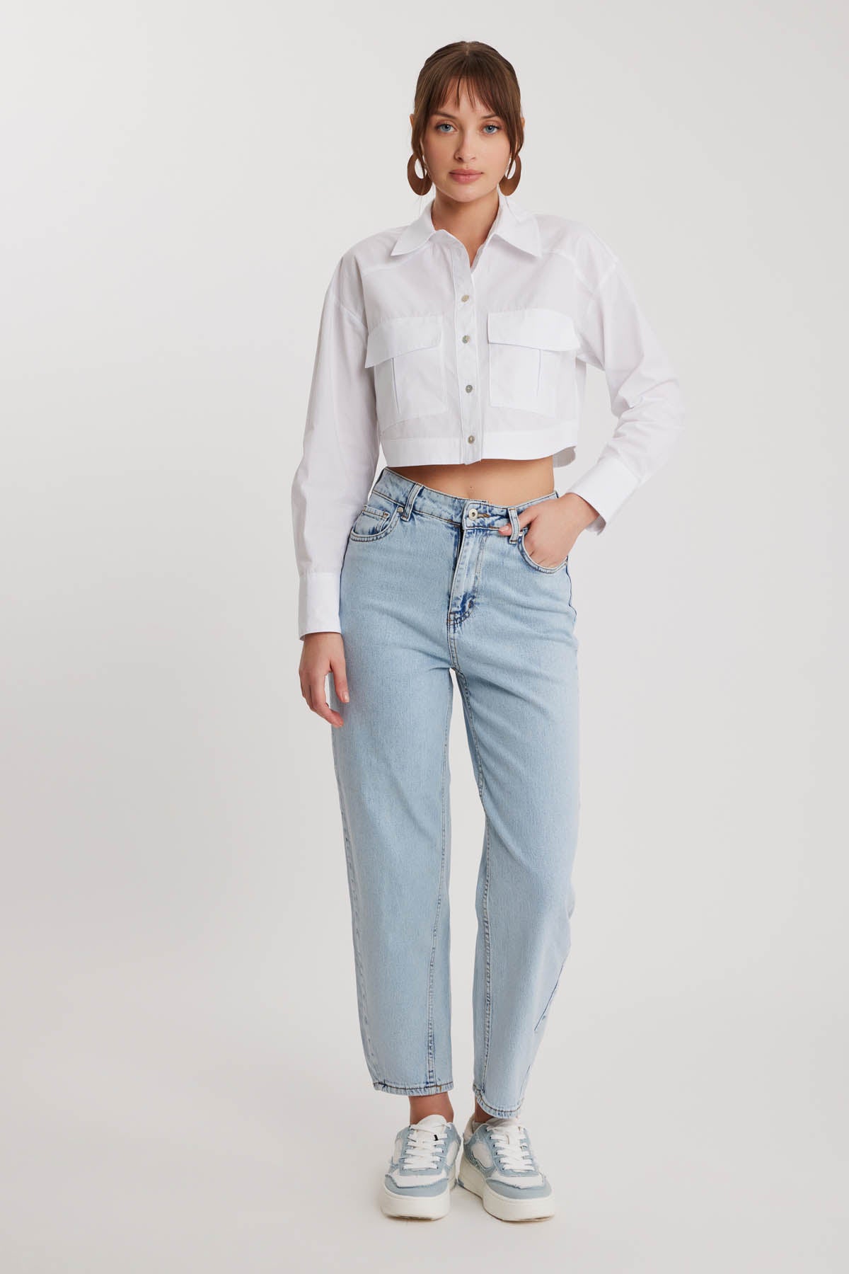 LOOSE FIT JEANS
