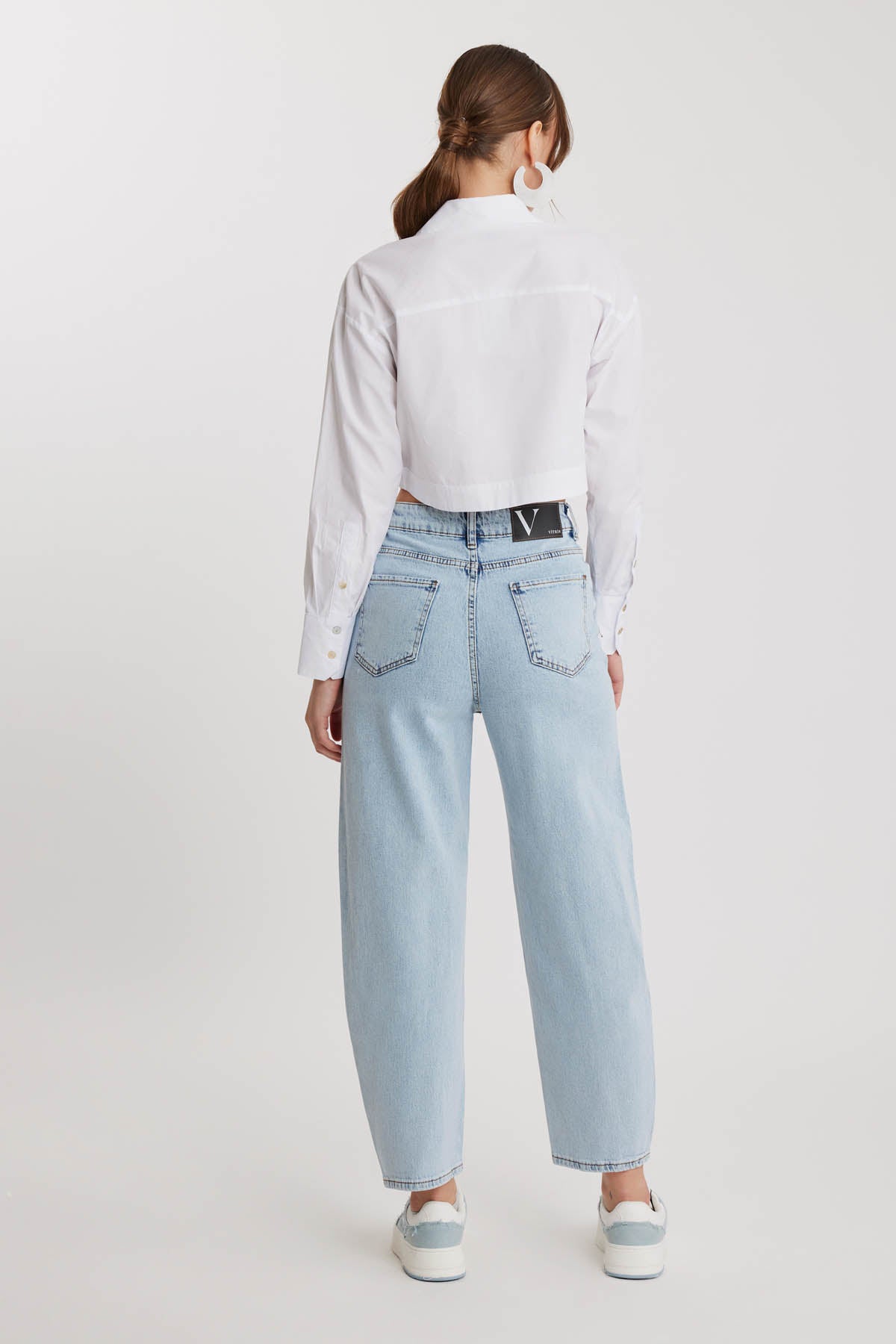 LOOSE FIT JEANS