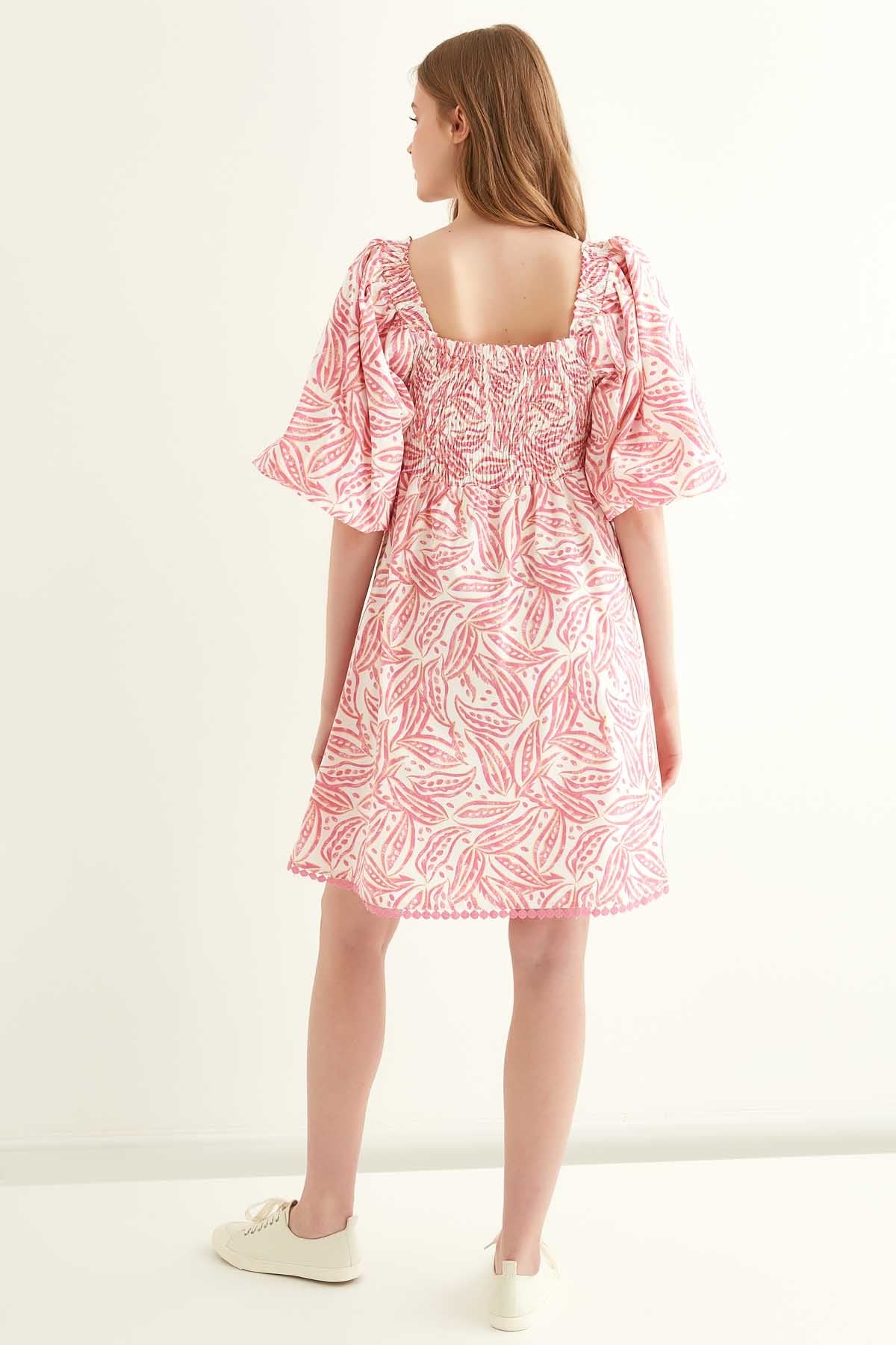 LOOSE SLEEVE BODY COILED DRESS