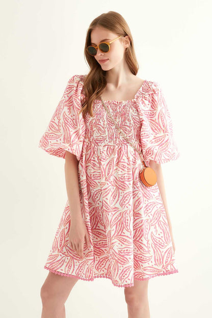 LOOSE SLEEVE BODY COILED DRESS