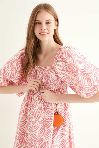 LOOSE SLEEVE BODY COILED DRESS