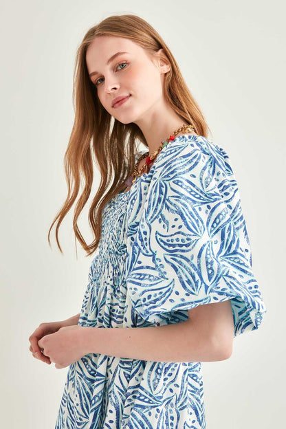 LOOSE SLEEVE BODY COILED DRESS