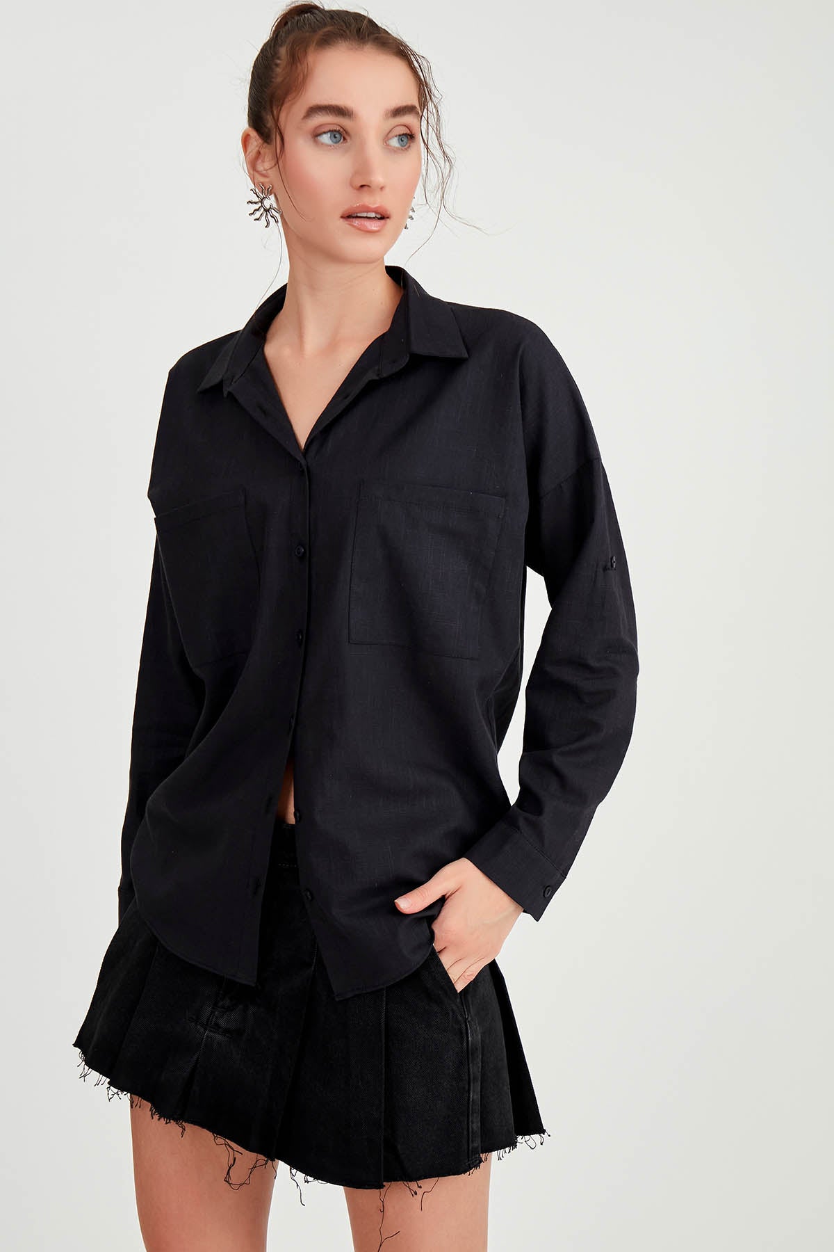 BASIC COMFY FRONT POCKET SHIRT