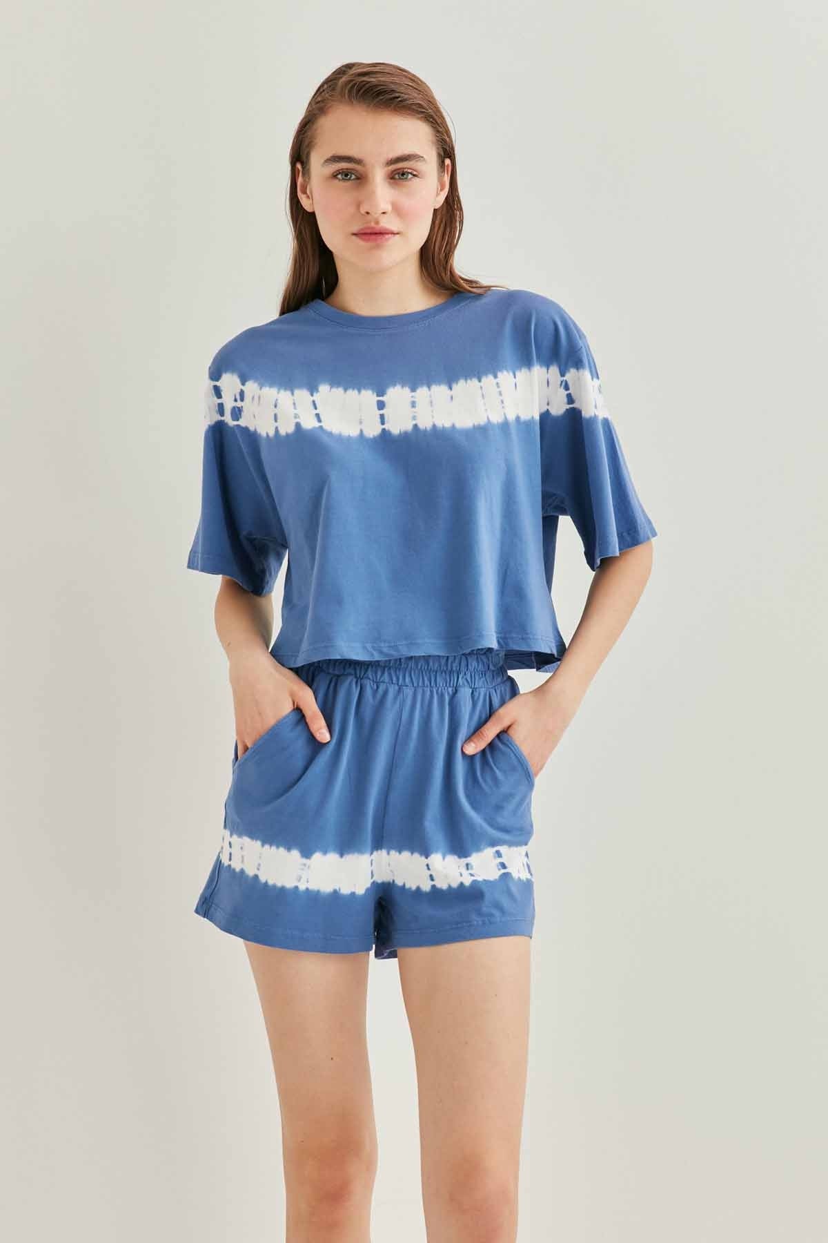 BATIK PAINT CROP T-SHIRT