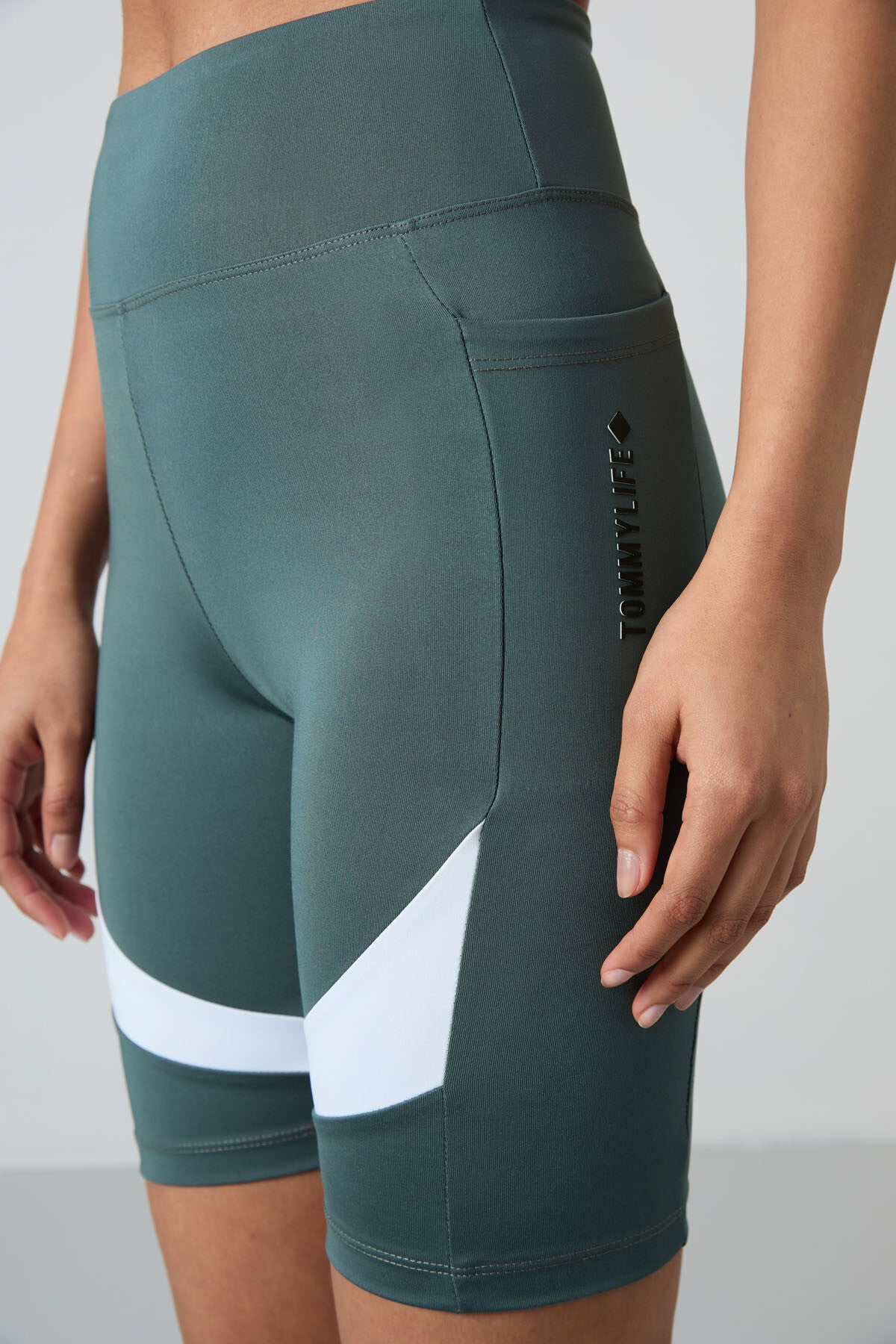 Forest Green Polyester Flexible Standard Fit Performance Women's Biker Tights - 91012