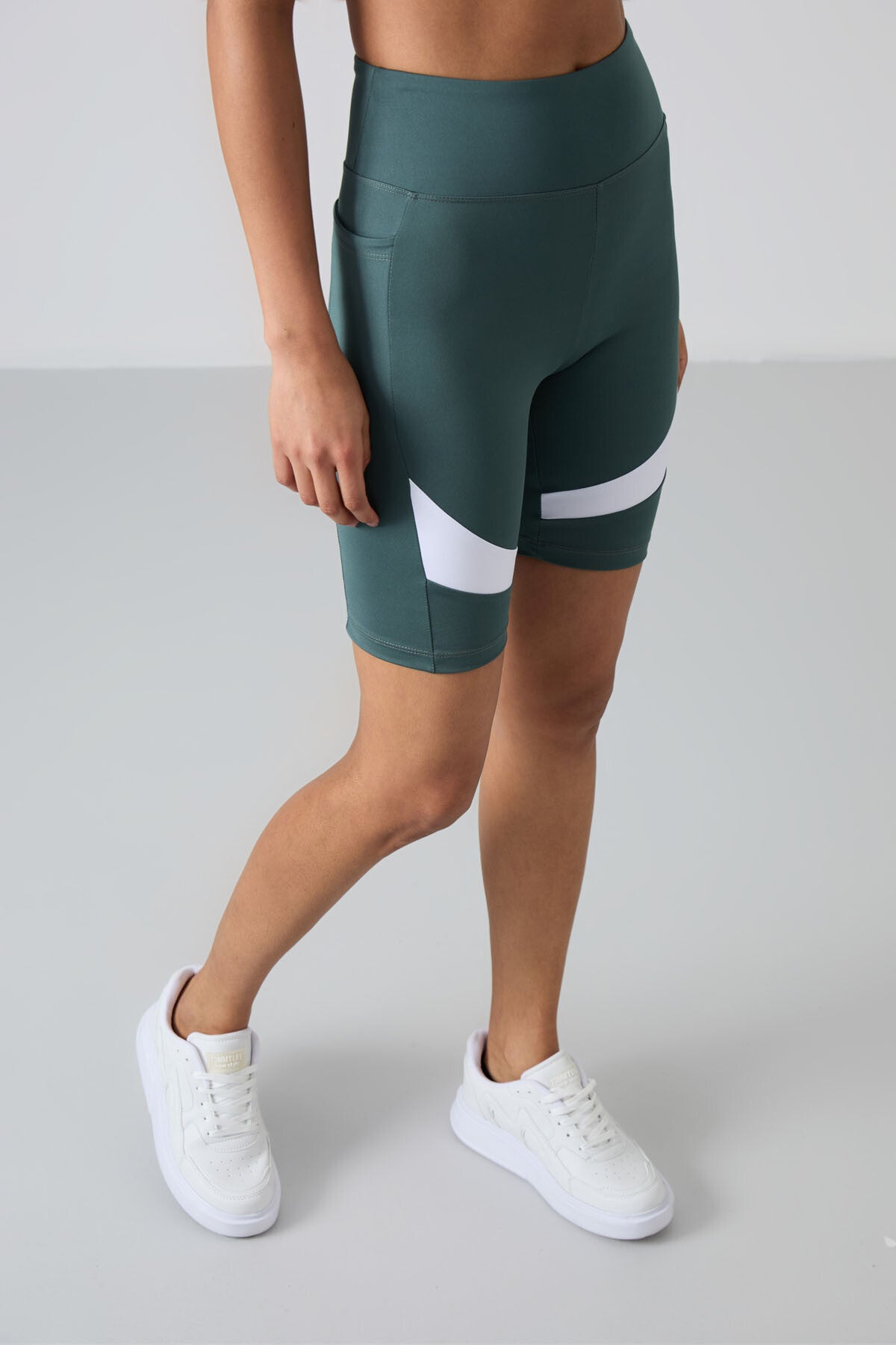Forest Green Polyester Flexible Standard Fit Performance Women's Biker Tights - 91012