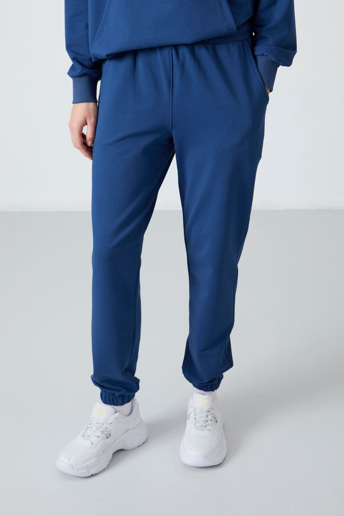 Parliament Hooded Kangaroo Pocket Oversize Elastic Cuffed Women's Tracksuit Set - 95288