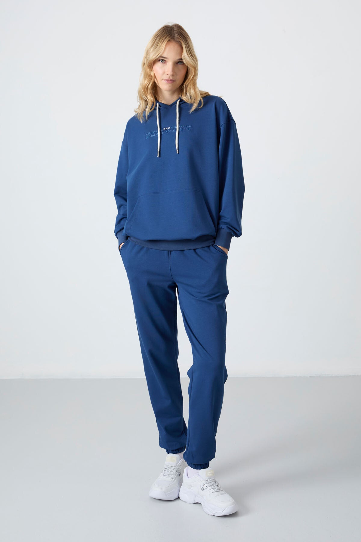 Parliament Hooded Kangaroo Pocket Oversize Elastic Cuffed Women's Tracksuit Set - 95288