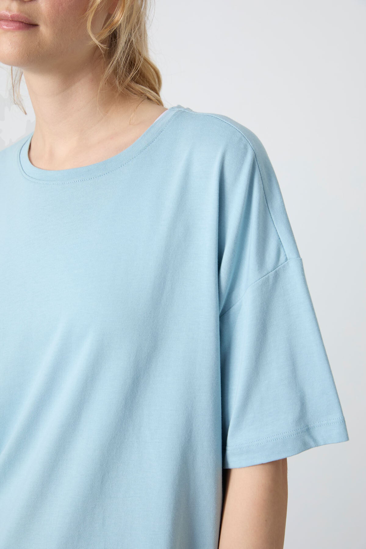 Light Blue Jersey Modal Soft Touch Oversize Fit Basic Women's T-Shirt - 97285