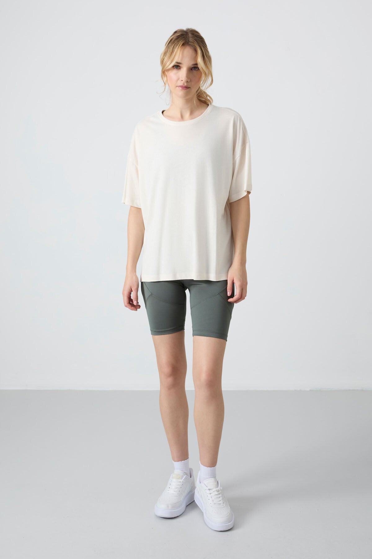 Ecru Modal Soft Touch Oversize Fit Basic Women's T-Shirt - 97285
