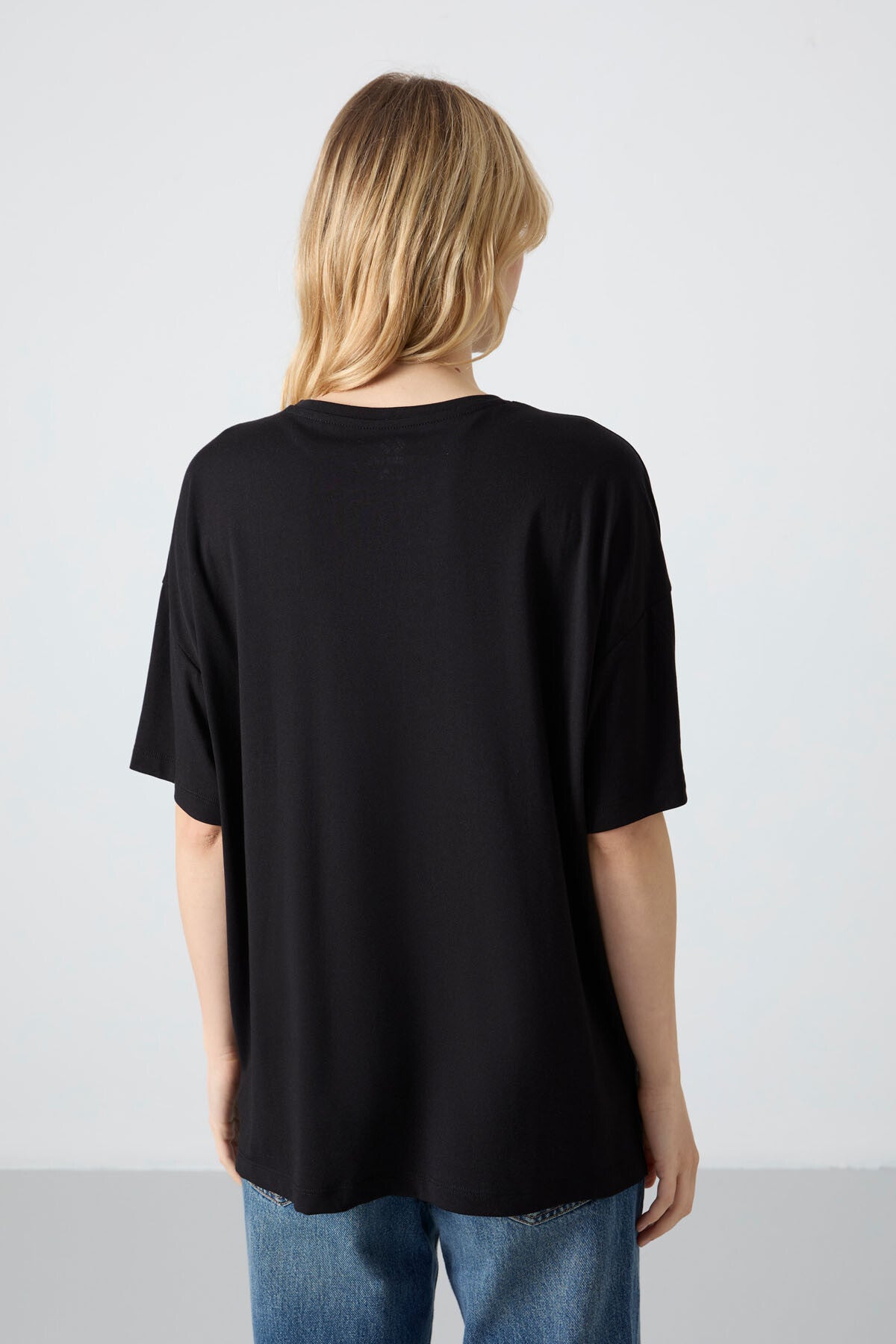 Black Modal Cotton Soft Touch Oversize Fit Basic Women's T-Shirt - 97285
