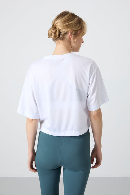 White Polyester Breathable Textured Thin Flexible Oversize Fit Performance Women's T-Shirt - 97284