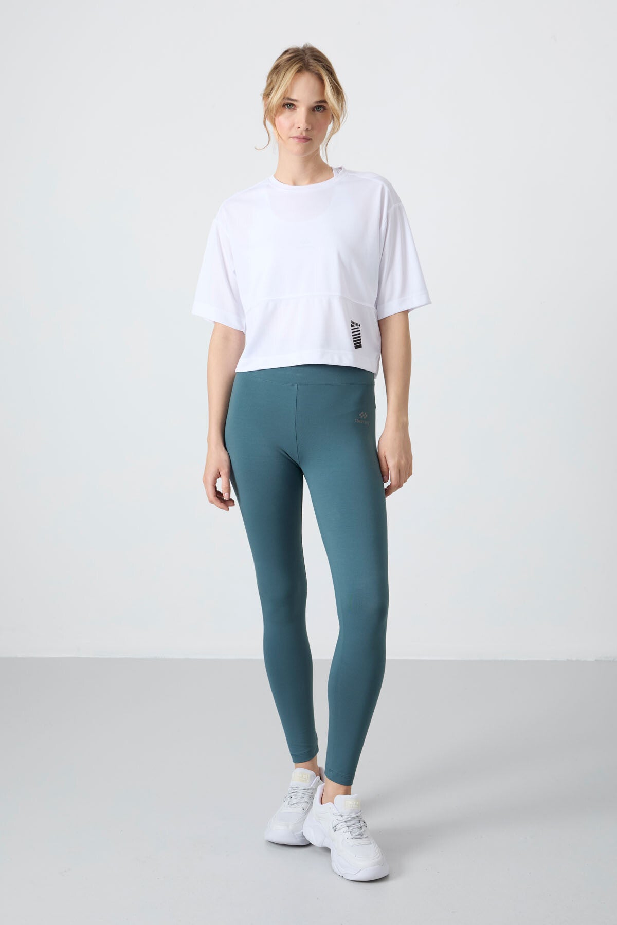 White Polyester Breathable Textured Thin Flexible Oversize Fit Performance Women's T-Shirt - 97284