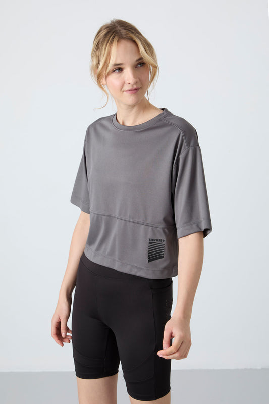 Dark Grey Polyester Breathable Textured Thin Flexible Oversize Fit Performance Women's T-Shirt - 97284