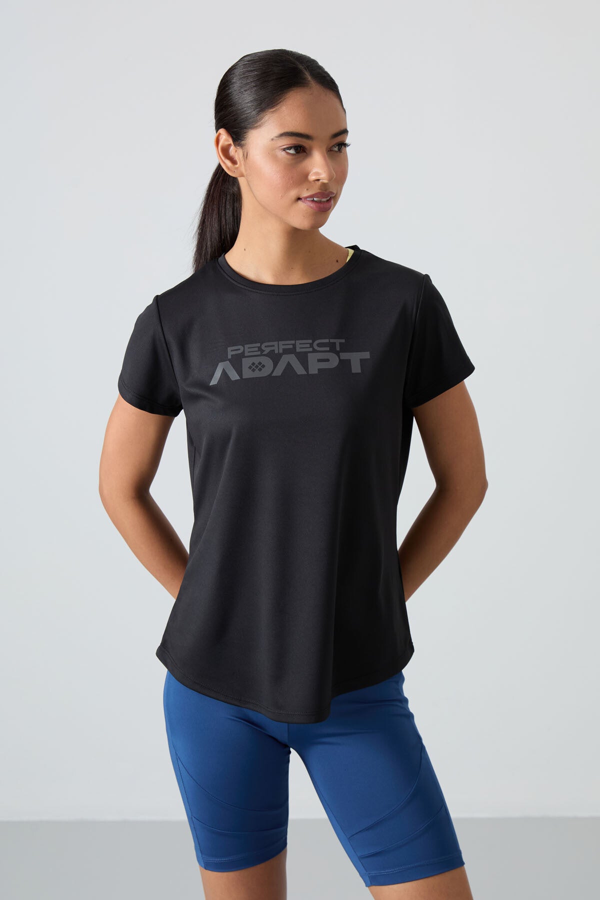 Black Polyester Breathable Textured Thin Flexible Standard Fit Performance Women's T-Shirt - 97283