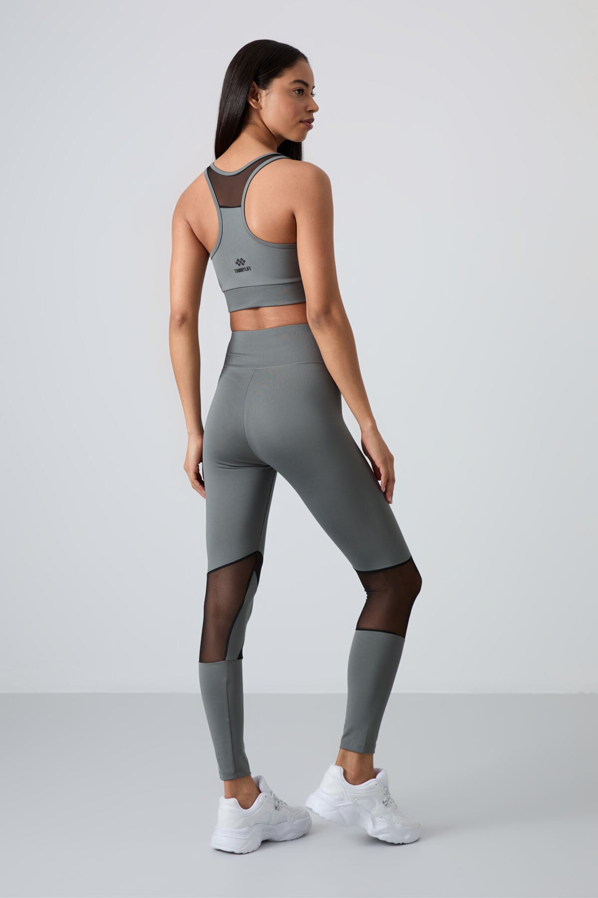 Performance Women's Tights Set - 95331  
Stretchable Polyester Standard Fit