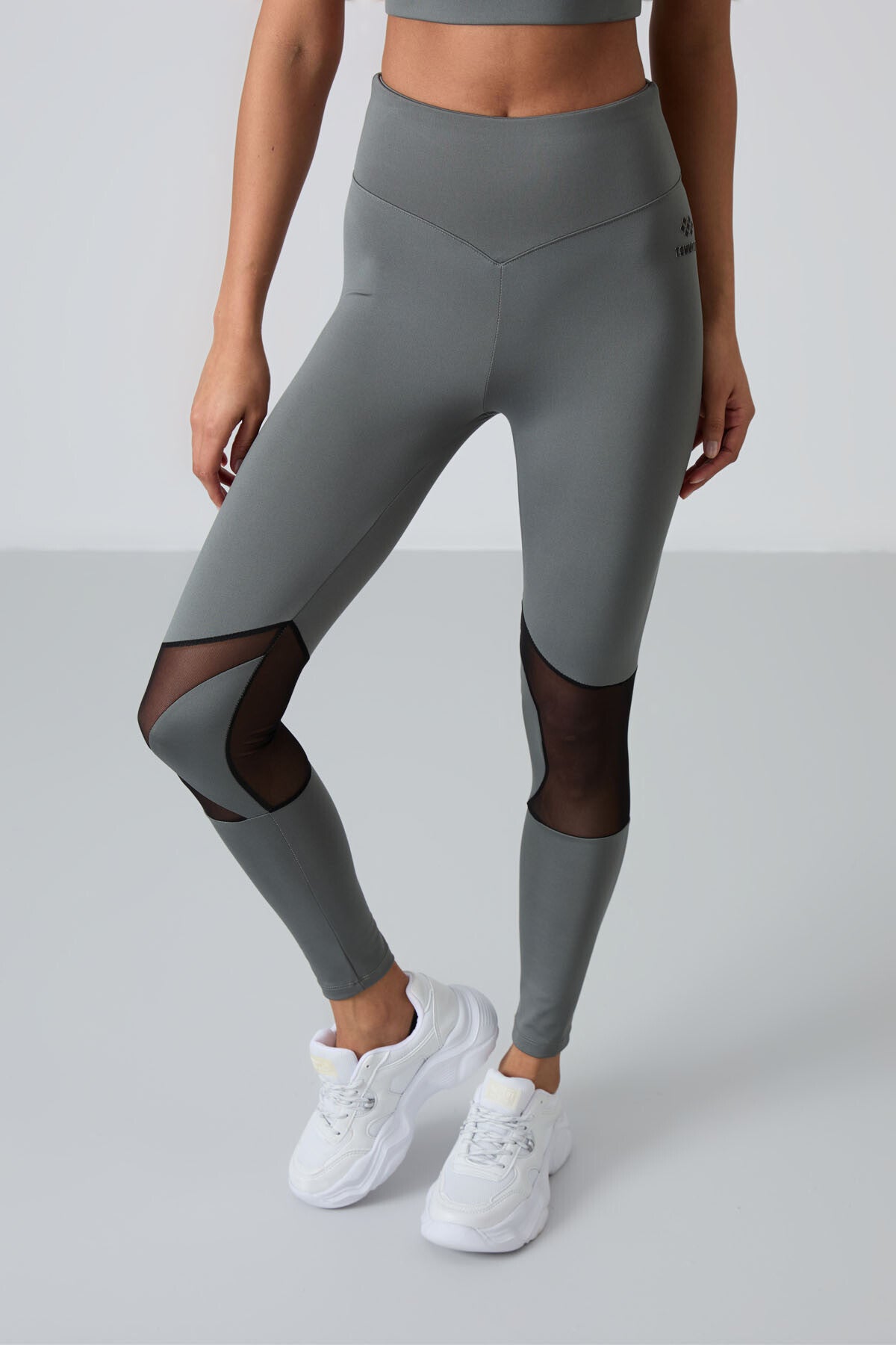 Performance Women's Tights Set - 95331  
Stretchable Polyester Standard Fit