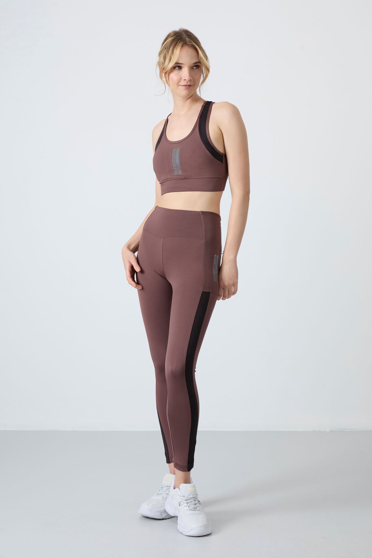 Coffee Brown Polyester Flexible Standard Fit Performance Women's Tights Set - 95332
