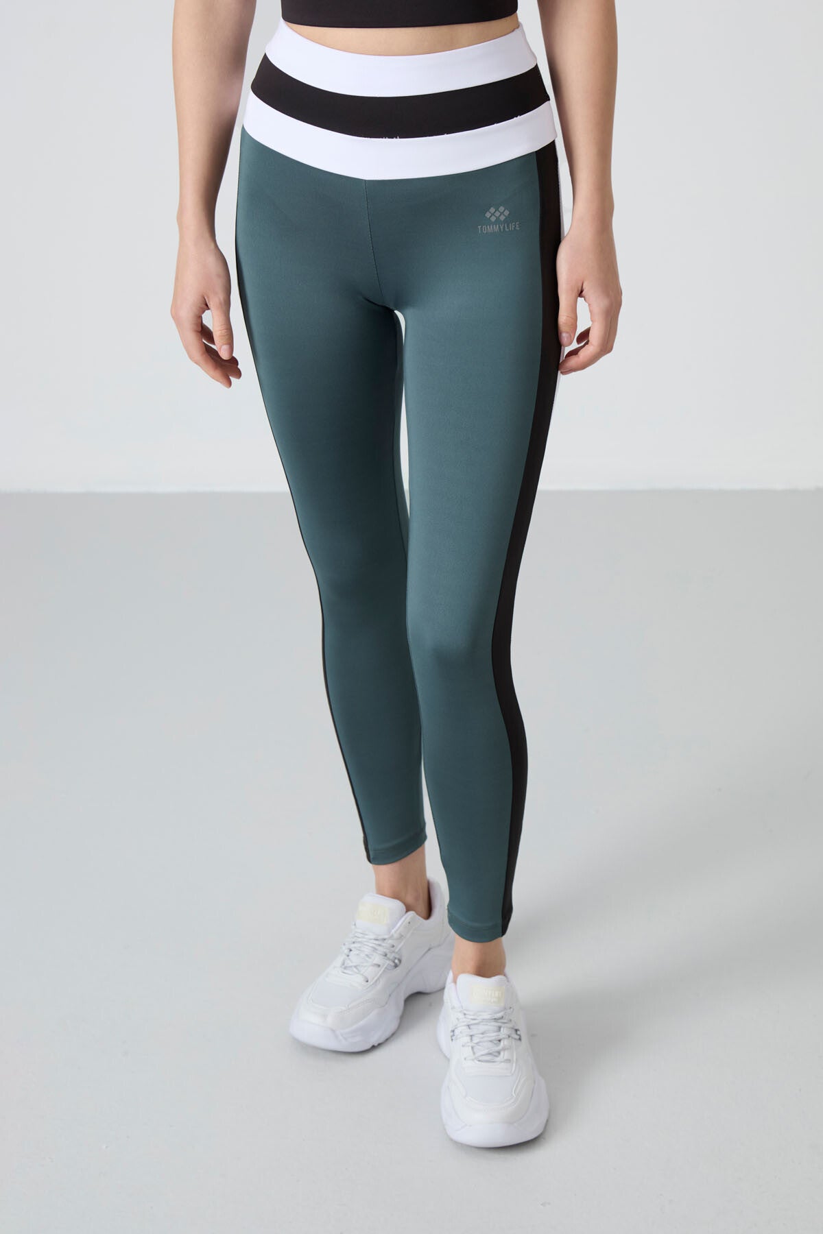 Forest Green Polyester Flexible Standard Fit Performance Women's Tights Set - 95335
