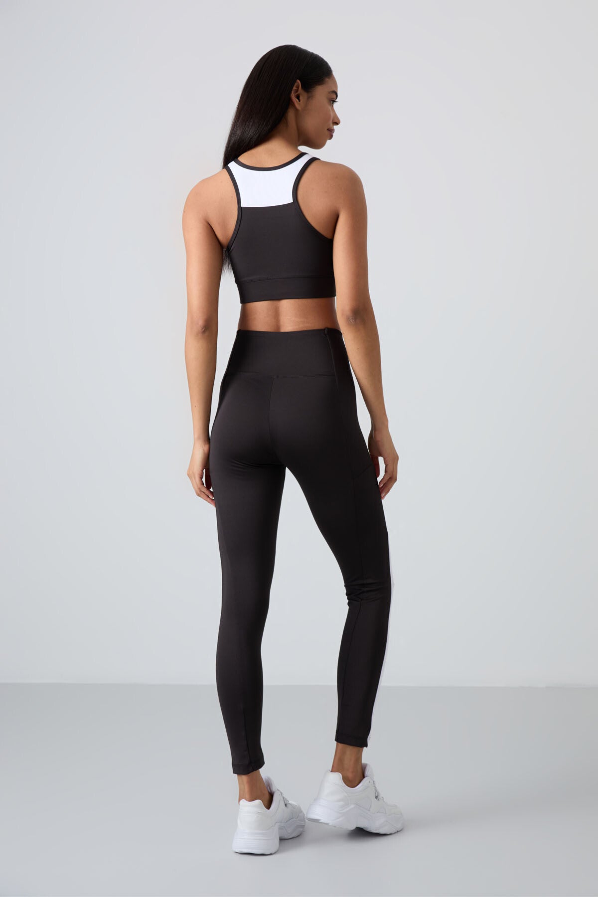 Black Polyester Flexible Standard Fit Performance Women's Tights Set - 95332