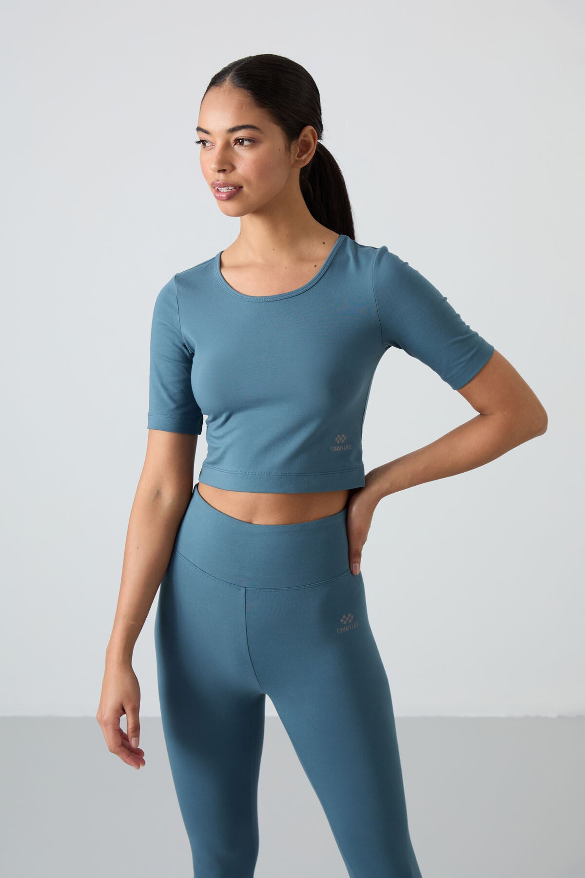 Forest Green High Waist Capri-Crop T-Shirt Slim Fit Women's Tights Set - 95285