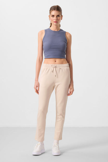 Soft Woven Textured Hidden Zipper Slim Fit Women's Trousers - 94668