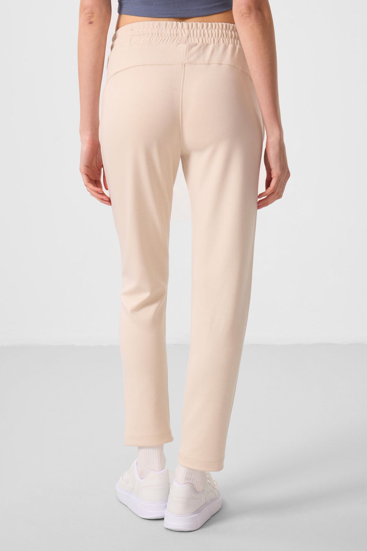 Soft Woven Textured Hidden Zipper Slim Fit Women's Trousers - 94668