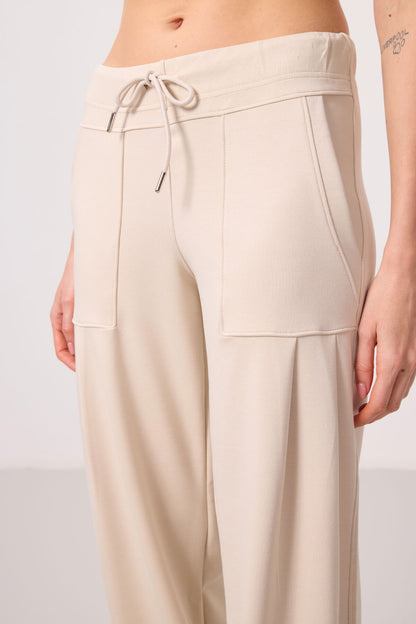 Soft Woven Pocket Detailed Comfortable Fit Women's Trousers - 94672