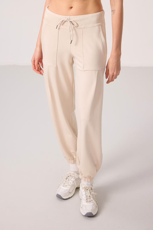 Soft Woven Pocket Detailed Comfortable Fit Women's Trousers - 94672