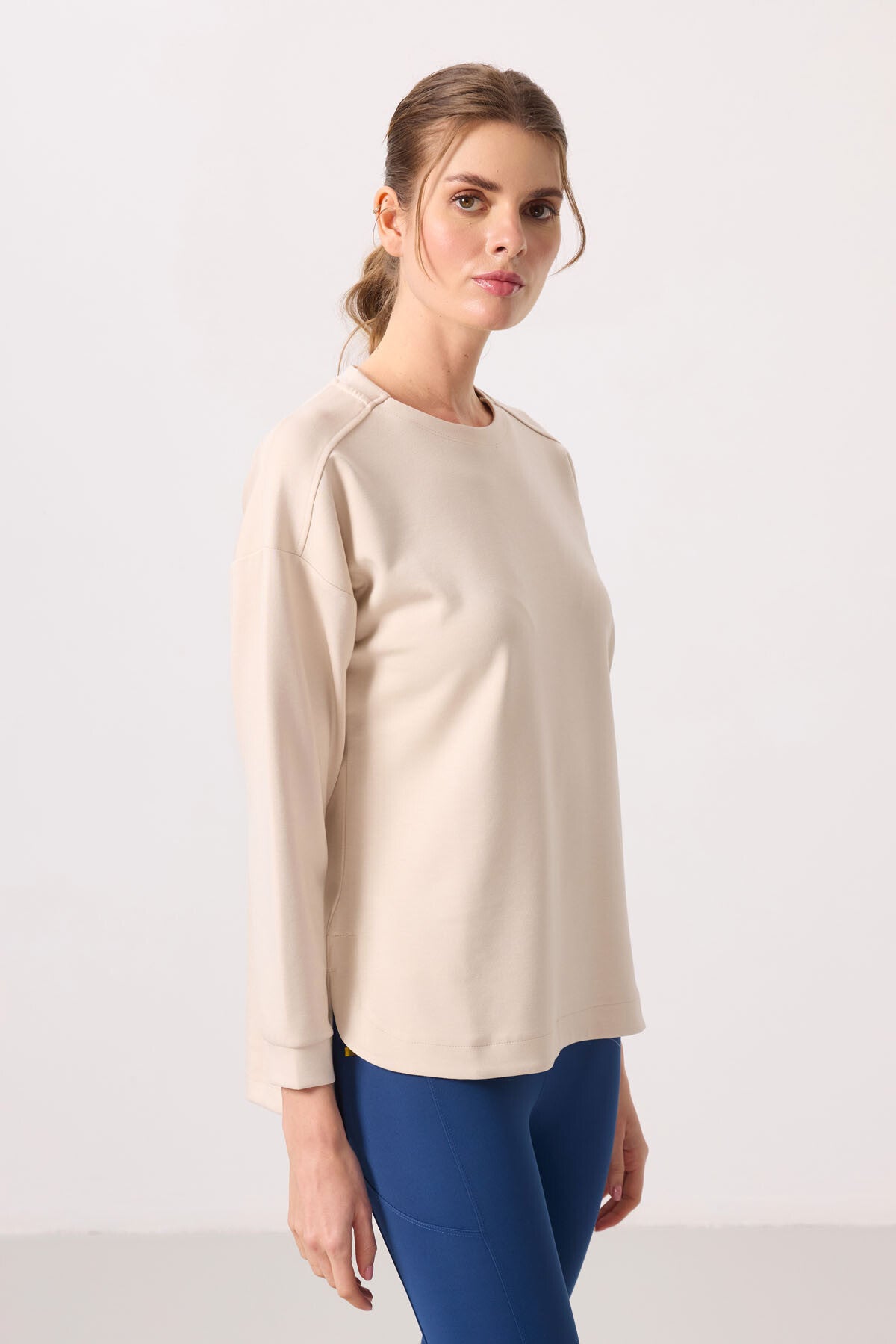 Soft Knit Textured O Collar Comfort Fit Women's Tunic Sweatshirt - 97305