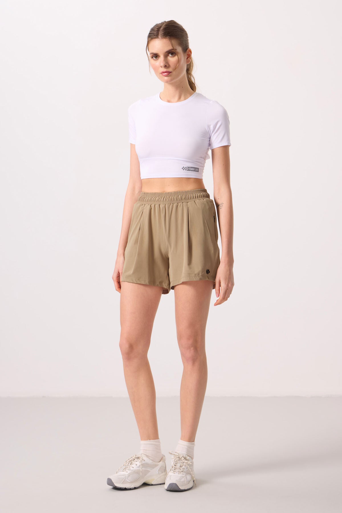 Polyester Hidden Pocket Zippered Comfort Fit Women's Shorts - 91014