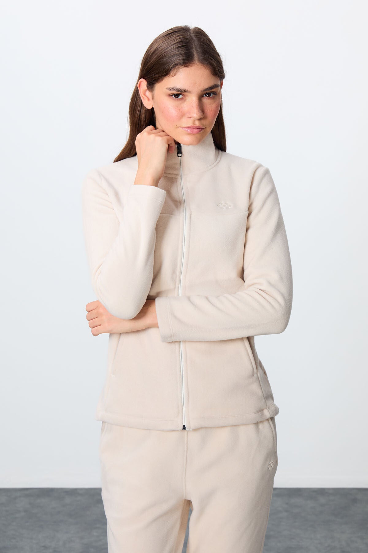 Thick Soft Textured High Collar Oversize Embroidered Fleece Women's Tracksuit Set -95339