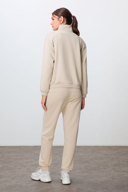 Compact White Cotton Thick Smooth Textured Stand Collar Oversize Fit Women's Tracksuit Set - 95342