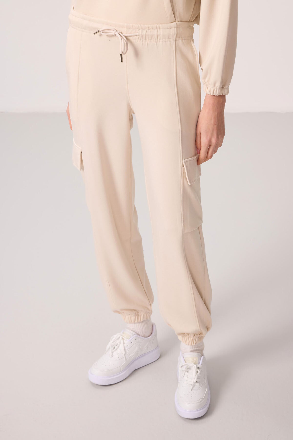 Soft Woven High Collar Hidden Zipper Oversize Women's Tracksuit Set - 95351